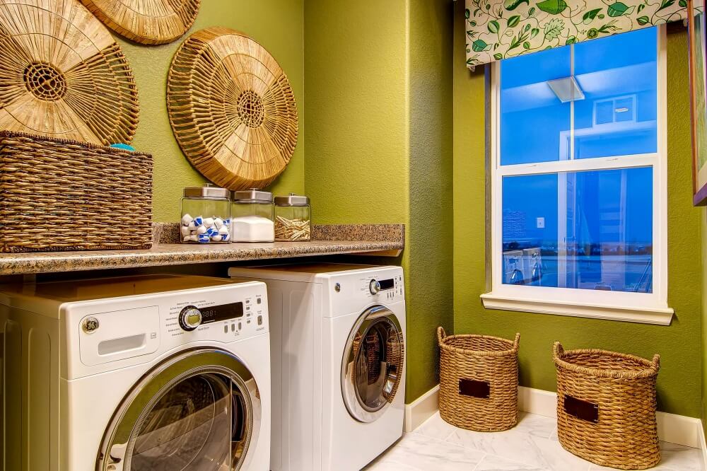 40 Laundry Room Wall Decor Ideas