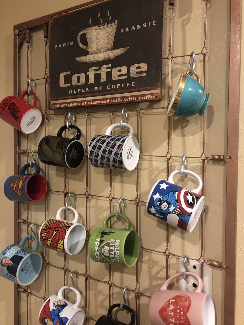 Metal Grid Mug Rack