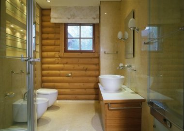 Stylish-Adorable-Stunning-Contemporary-Bathroom-Design-Idea-With-Wooden-Log-Accent-on-Wall-590x463