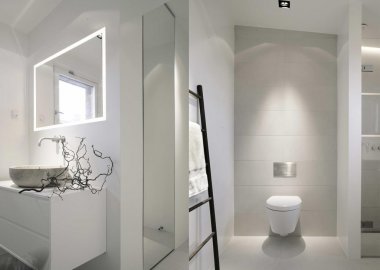 contemporary-white-bathroom