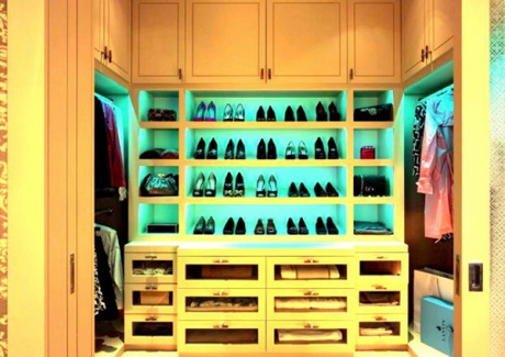 Stylish Walk In Closet