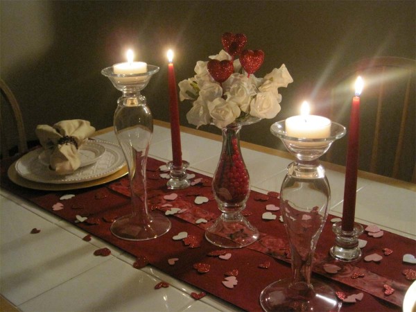 Decorating Romantic Dinner Table For, How To Set Up A Dinner Table For Two