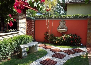 10 Cool Garden Walkway and Stepping Stones Combos fi