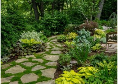 10 Cool Garden Walkway and Stepping Stones Combos 6