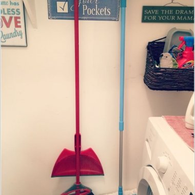 15 Clever Ways to Organize with Hooks 10