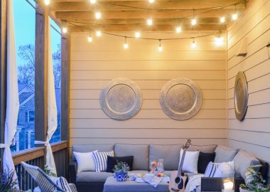 15 Fabulous Ways to Decorate Your Porch Wall fi