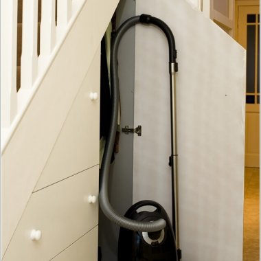 Vacuum Cleaner Storage Ideas 2