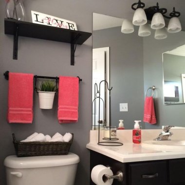 How to Make a Small Bathroom Look Bigger fi
