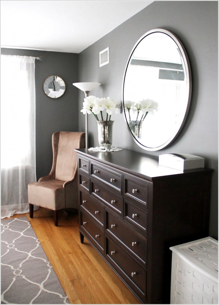 Ways to Introduce Chrome Details to a Bedroom