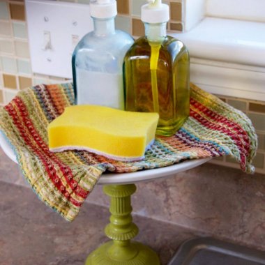 10 Simple DIYs to Organize Your Kitchen