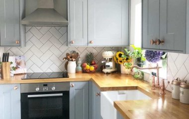 subway tile backsplash