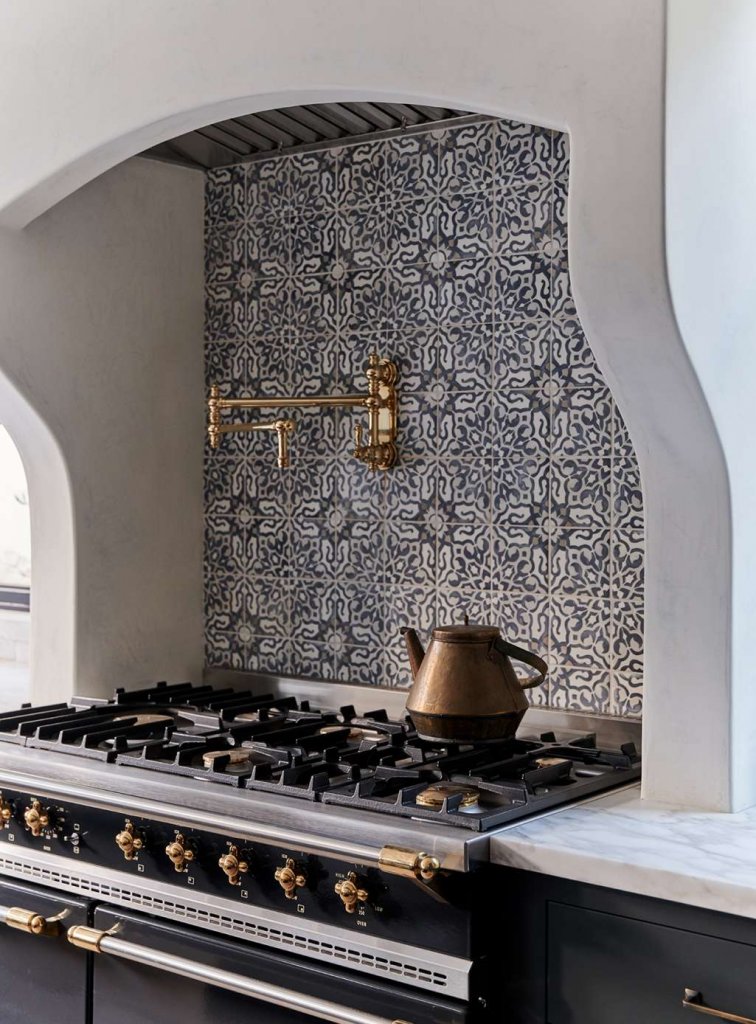 Ideas to Decorate with Spanish Tiles