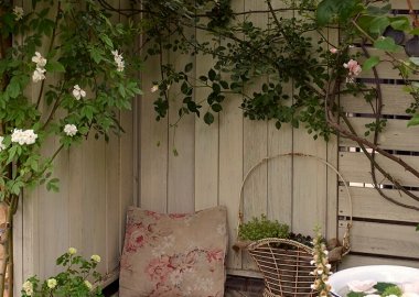 Garden Nook Seating Ideas