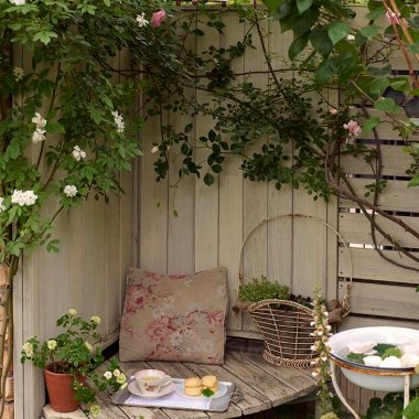 Garden Nook Seating Ideas