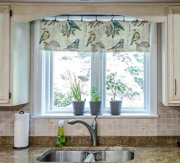 Decor Ideas Around The Kitchen Sink