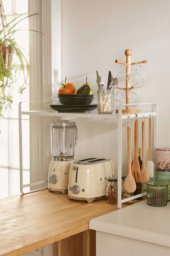 How to Declutter a Small Kitchen 