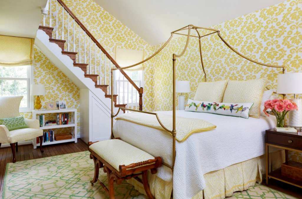 How to Decorate a Bedroom With Yellow