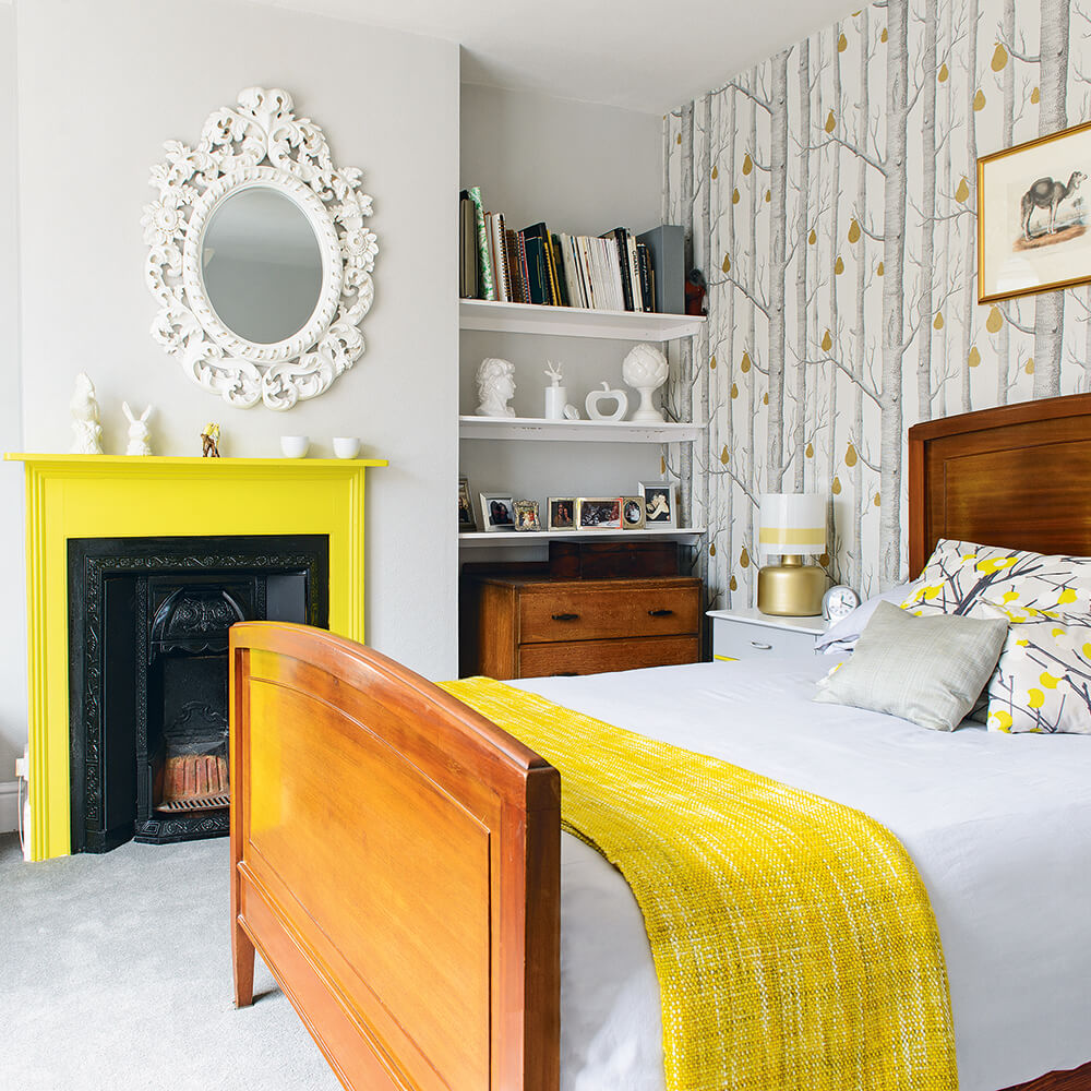 How to Decorate a Bedroom With Yellow