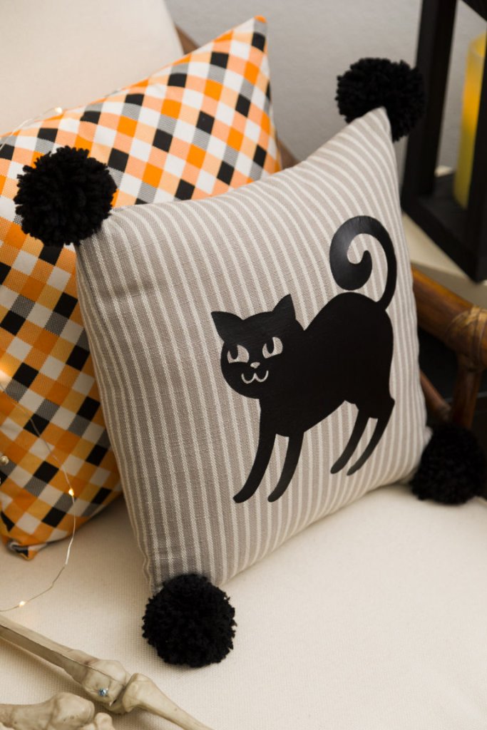 Cute DIY Cushion Covers