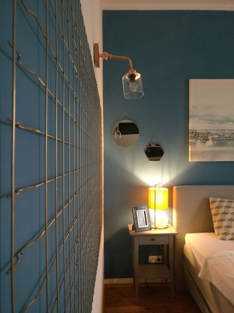 Metal Grid Wall Decor Ideas