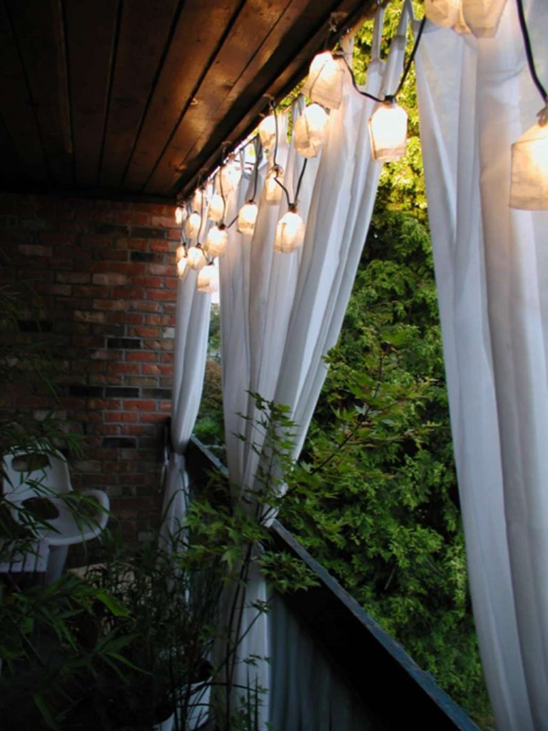 Spring Balcony Decor Ideas