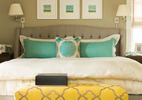 How to Decorate a Bedroom With Yellow