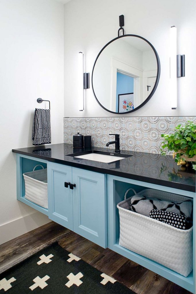 Ideas to Decorate a Bathroom with Light Blue Cabinets