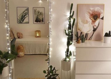 Ways to Style a Bedroom Mirror