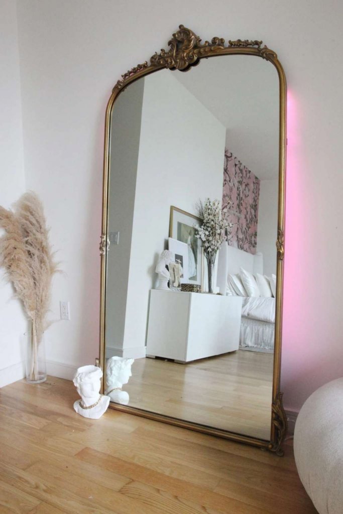 Ways to Style a Bedroom Mirror