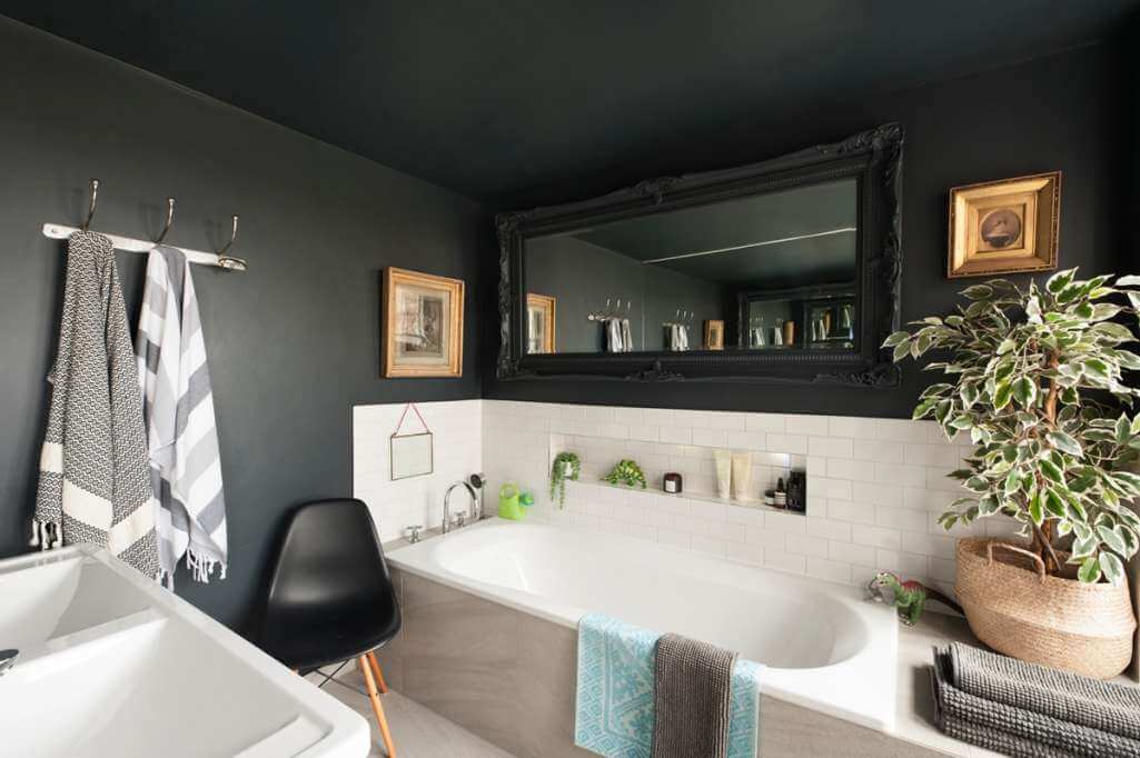 Ideas To Decorate The Bathtub Wall 