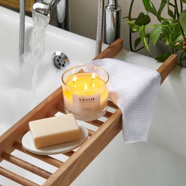 cozy bathroom features